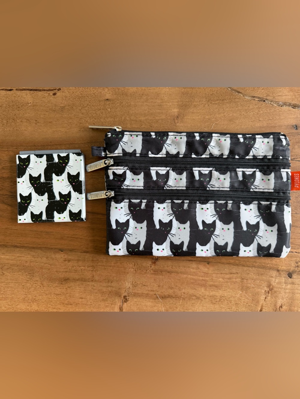 Pylones Cha Cha Cha Cat Collection Triple-Zip Pouch with mirror set